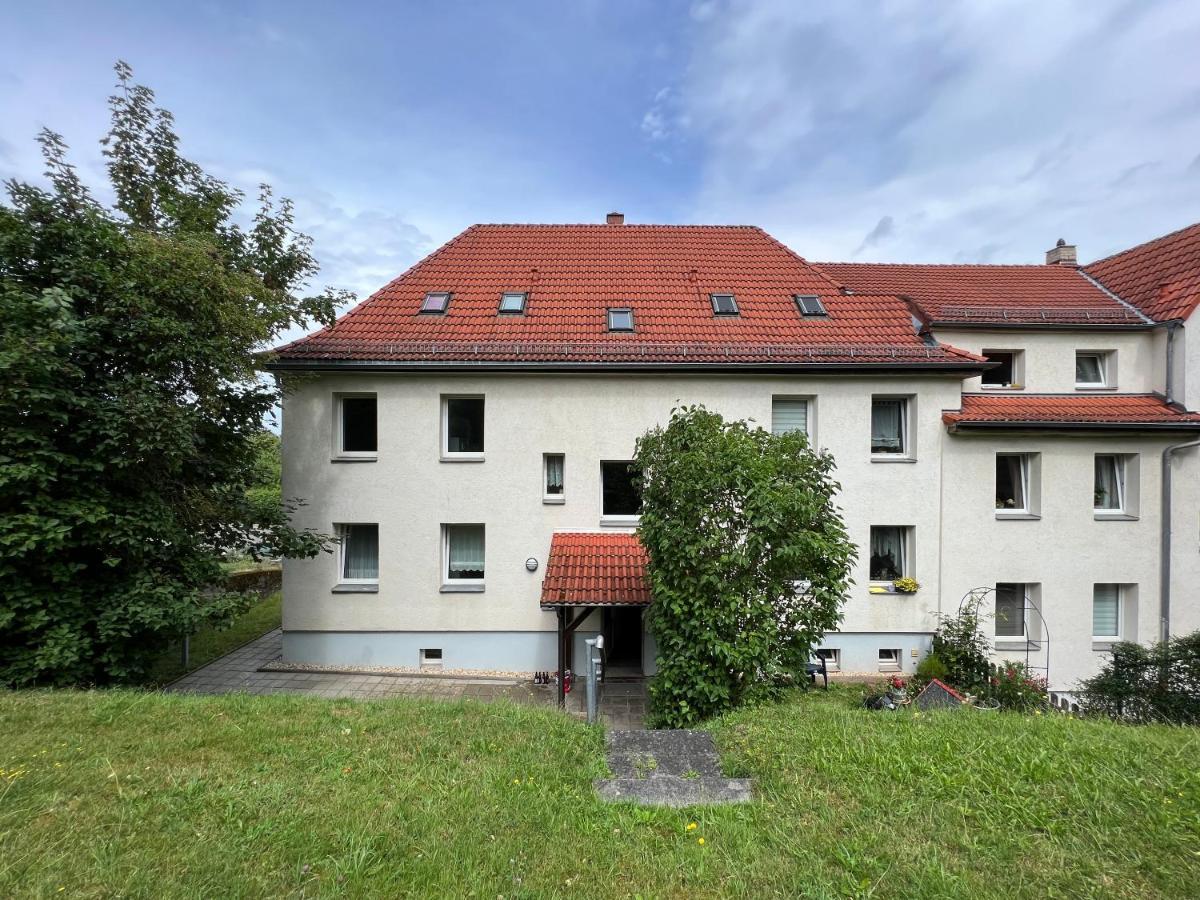 Edler Wohnraum Modernes Vorstadtstudio Mit Emma-Bett, Garten & Kaffeevollautomat ツウィッカウ エクステリア 写真